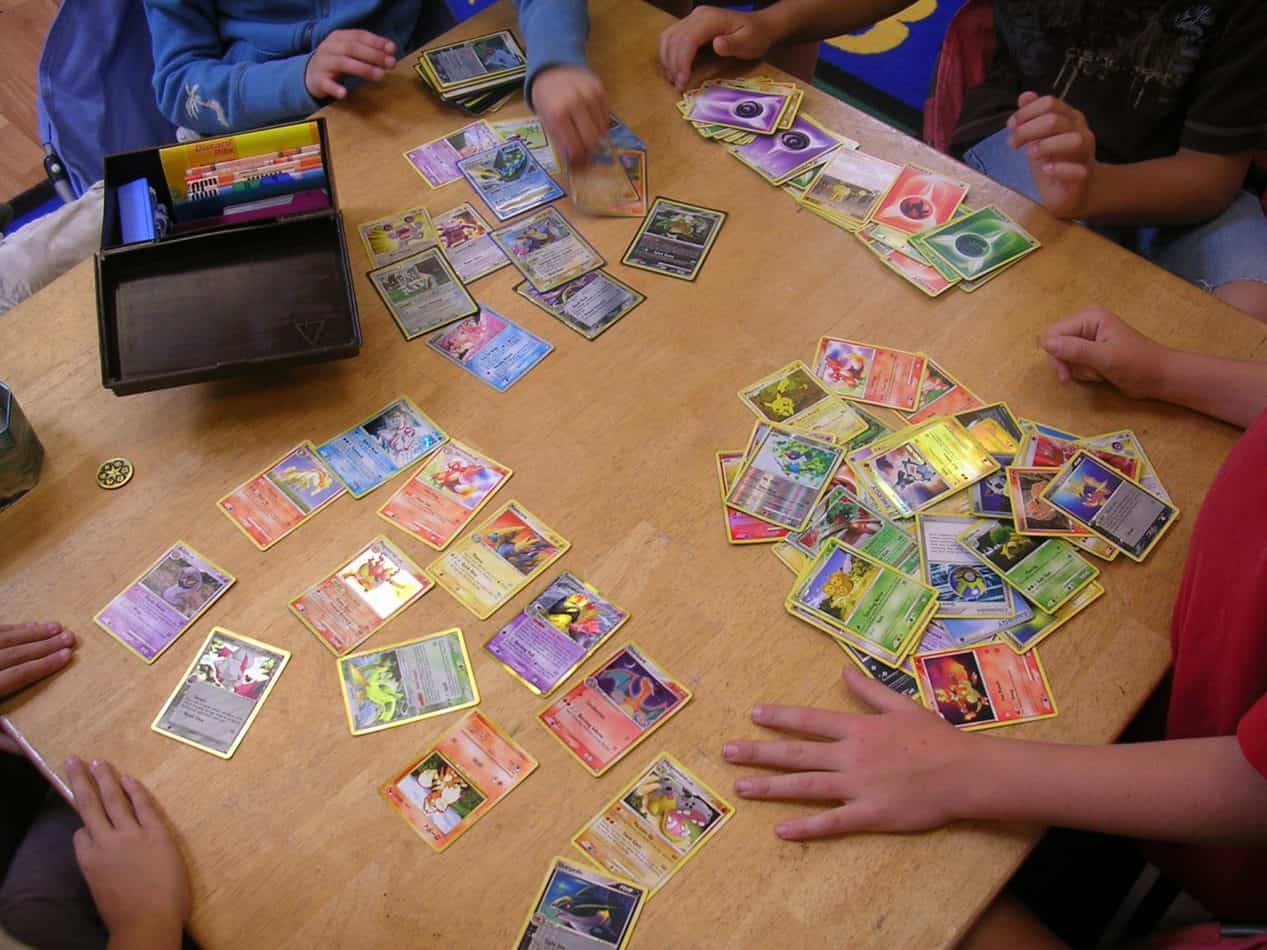 How To Play Pokemon Cards