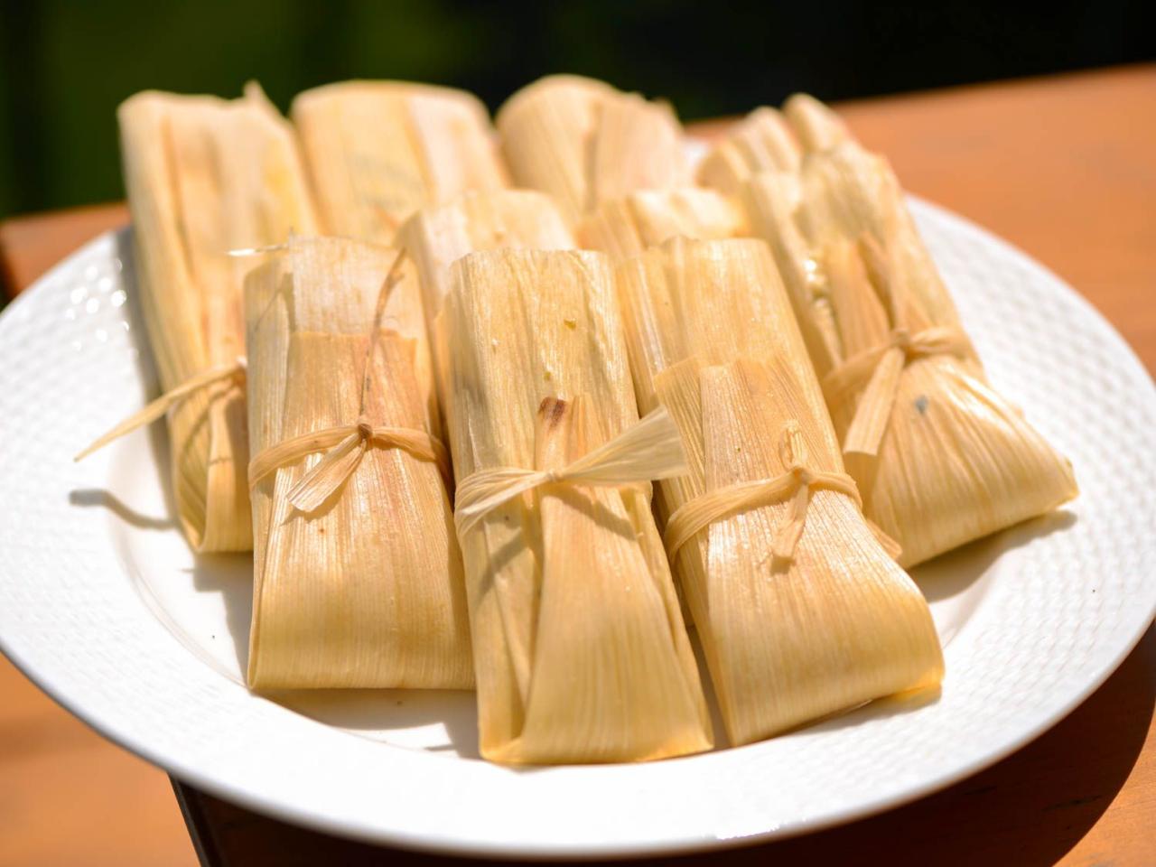 How To Eat A Tamale