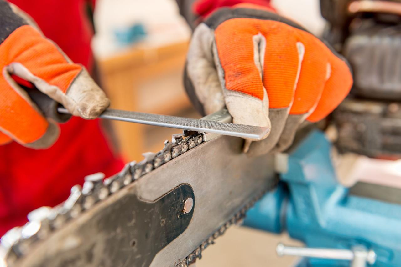 How To Sharpen A Chainsaw